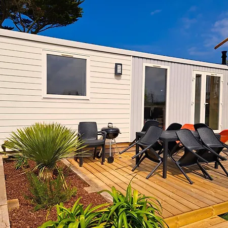 Camping De La Cote Des Legendes Brignogan-Plages Exterior photo